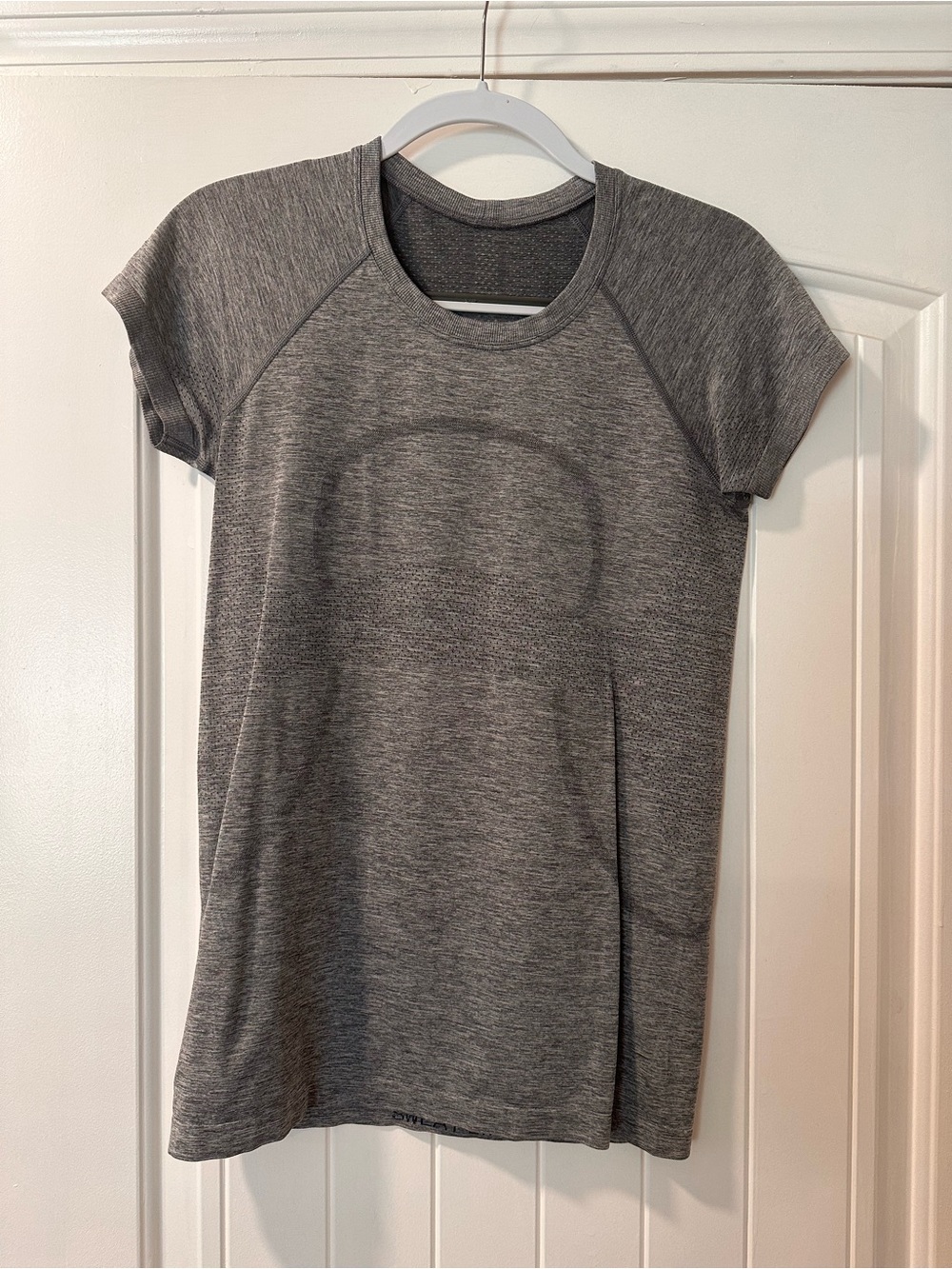 lululemon athletica Heathered Gray Short Sleeve Performance Tee